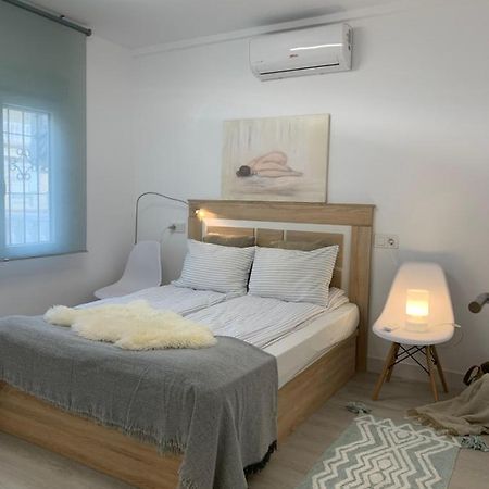 Holiday House Torrevieja Buitenkant foto